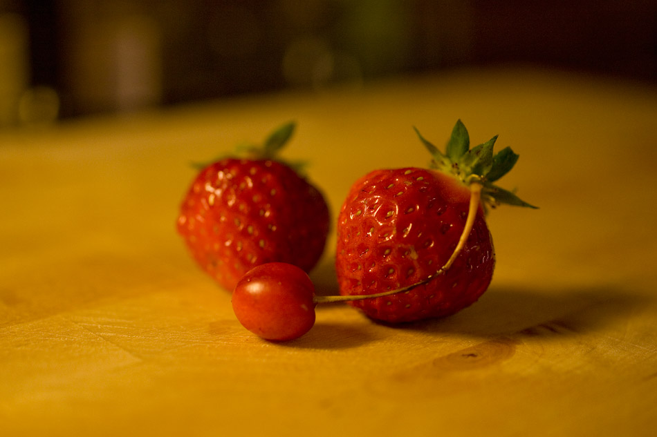 Früche der Arbeit. Speziell die Erdbeeren - fantastisch! Wirklich ein absoluter Genuss und dazu aus dem eigenen Garten.