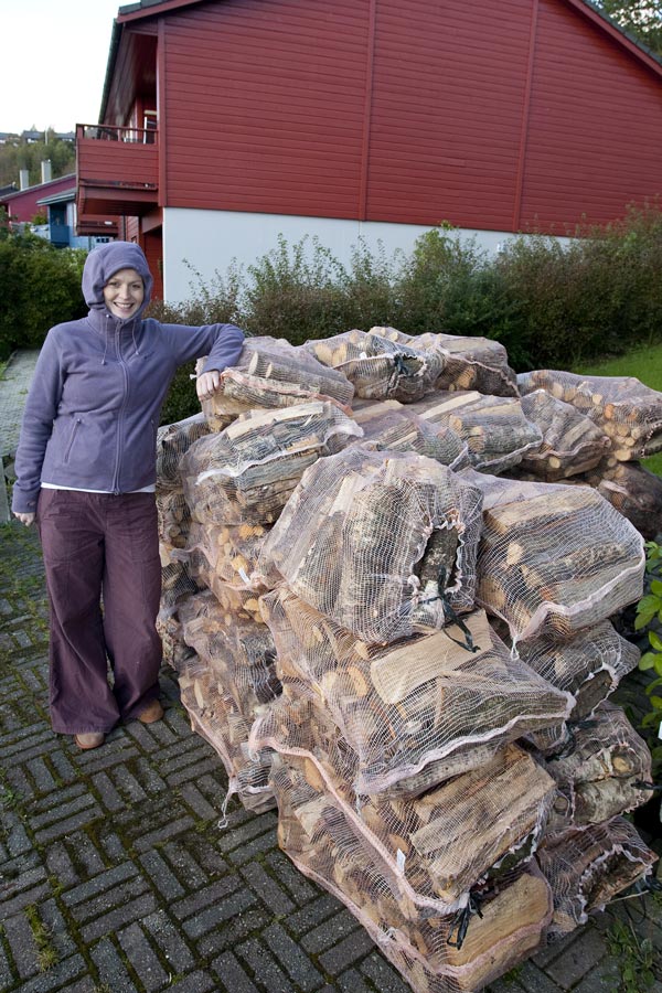 Stolz wie Hugo, mit soviel Holz vor der Hütte :)