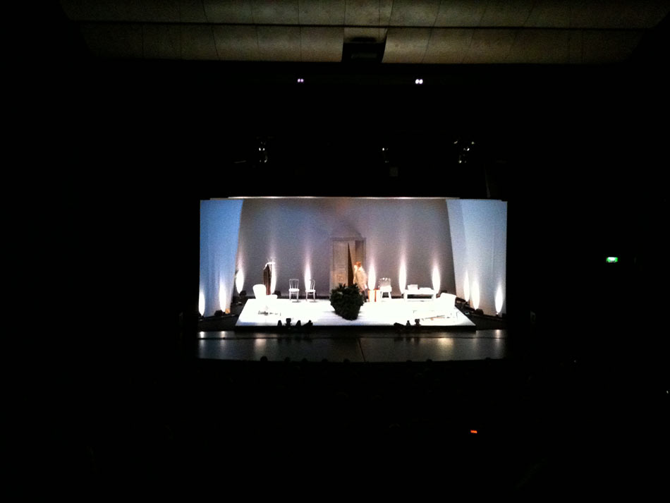 Was für ein Theater heute. Bissl norwegische Hochkultur zum Donnerstag abend. Wahrscheinlich war es garnicht so schlecht, vielmehr schwächelte ich.