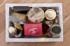 Weihnachtsgeschenk meiner Firma. Lauter Leckereien - zwar nicht alle für mich, aber Anja freut sich auch drüber :)