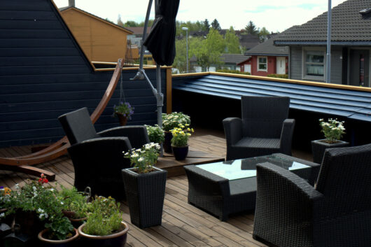 Unsere Terrasse hat uns wieder.