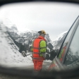 BergstraÃŸe - Baustelle: der Arme Typ steht in der KÃ¤lte und regelt den Verkehr. Warum hier eigentlich keine Ampeln benutzt werden, hab ich bis heute noch nicht verstanden.